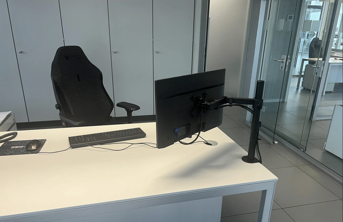 A workspace in the Pridonu office